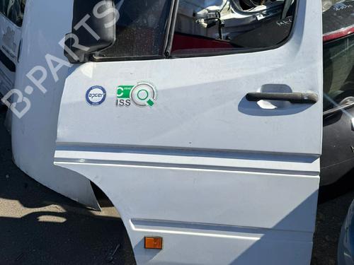 Used Left front door Left front door MERCEDES-BENZ SPRINTER 2-t Van (B901, B902) [1995-2006] 33178316 33178316