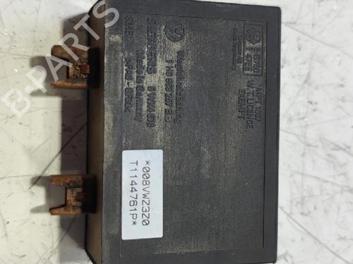 Used Electronic module Electronic module SEAT INCA (6K9) 1.9 TDI (90 hp) 33186825 33186825