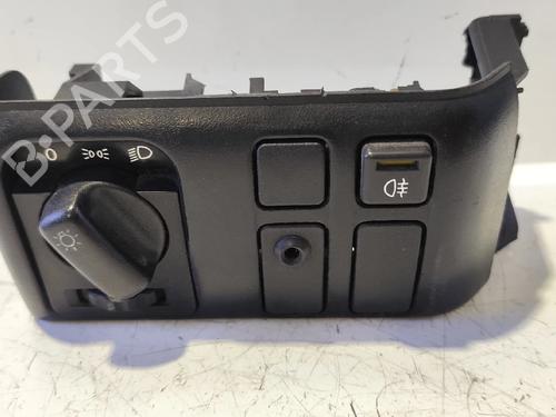 Used Headlight switch OPEL VECTRA A (J89) 1.4 S (F19, M19) (75 hp) 33211415