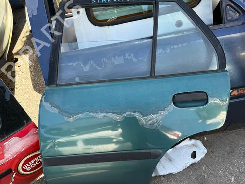 Used Left rear door Left rear door TOYOTA STARLET (_P8_) 1.0 (EP80_, EP80R) (54 hp) 33211424 33211424