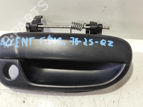 Used Front right exterior door handle Front right exterior door handle HYUNDAI ACCENT II (LC) 1.3 (75 hp) 33236788 33236788