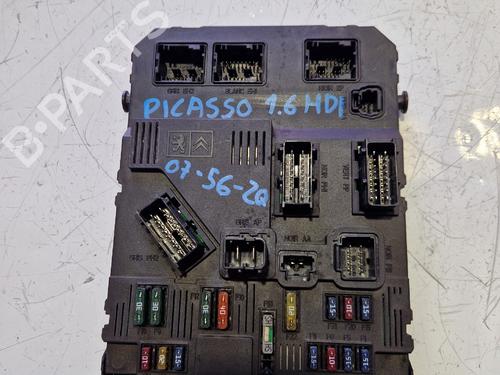 Used Fuse box Fuse box 33293307 33293307
