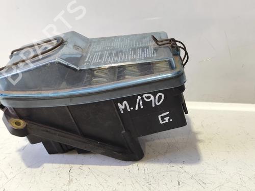 Used Fuse box Fuse box MERCEDES-BENZ 190 (W201) 190 D (201.122) (72 hp) 33398286 33398286