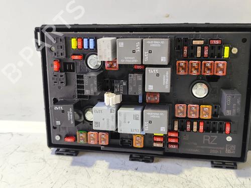 Used Fuse box Fuse box OPEL ASTRA J Sports Tourer (P10) 1.7 CDTI (35) (125 hp) 33433986 33433986