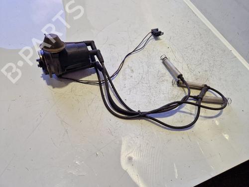 Used Ignition distributor Ignition distributor OPEL KADETT E (T85) 1.3 N (C19, D19) (60 hp) 33468924 33468924