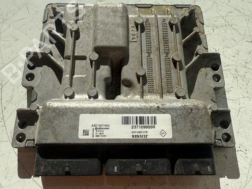 Used Engine control unit (ECU) Engine control unit (ECU) RENAULT MASTER III Van (FV) 2.3 dCi 100 FWD (FV0A, FV0B, FV0G, FV0K, FV0H) (101 hp) 33655898 33655898