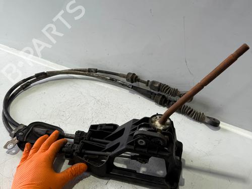 Used Gear lever Gear lever TOYOTA YARIS (_P1_) 1.4 D-4D (NLP10_, NLP10R) (75 hp) 33769541 33769541