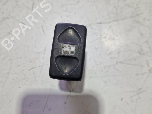 Used Right front window switch Right front window switch LAND ROVER FREELANDER I (L314) 2.0 DI 4x4 (98 hp) 33769571 33769571
