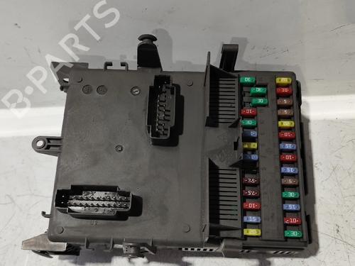Used Fuse box Fuse box RENAULT LAGUNA II (BG0/1_) 2.0 dCi (BG14, BG1S) (173 hp) 33797122 33797122