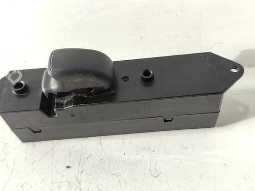 Used Right rear window switch Right rear window switch MITSUBISHI LANCER VI (CJ_, CP_, CK_) [1995-2003] 33871851 33871851