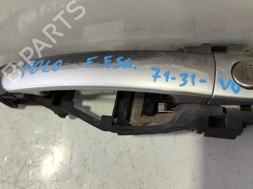 Used Front left exterior door handle Front left exterior door handle VW POLO IV (9N_, 9A_) 1.4 TDI (75 hp) 33934627 33934627