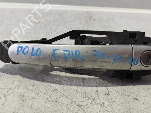 Puxador exterior frente direito Puxador exterior frente direito VW POLO IV (9N_, 9A_) 1.4 TDI (75 hp) 33964116 33964116