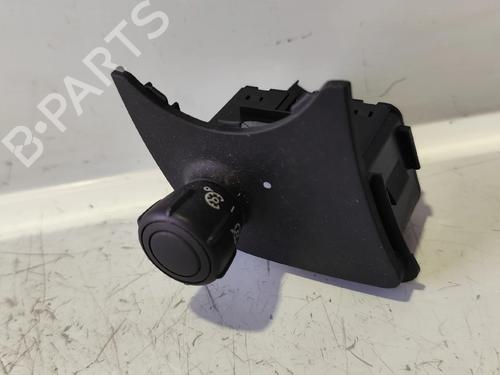 steering-wheel-controls-renault-scenic-ii-jm01_-2003-2004-2005-2006-2007-2008-2009-2010-33984303 main image