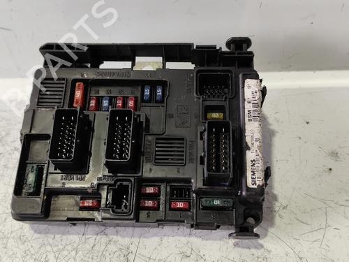 Used Fuse box Fuse box CITROËN BERLINGO / BERLINGO FIRST MPV (MF_, GJK_, GFK_) 2.0 HDI 90 (MFRHY) (90 hp) 34435449 34435449