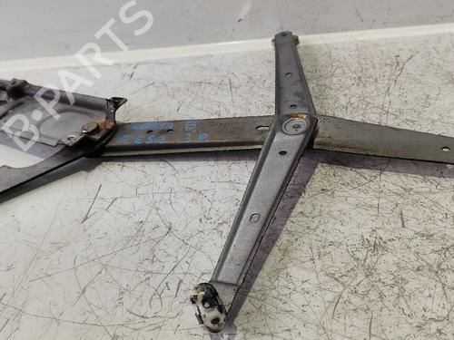 Used Front left window mechanism Front left window mechanism OPEL CORSA B (S93) [1993-2009] 34628997 34628997