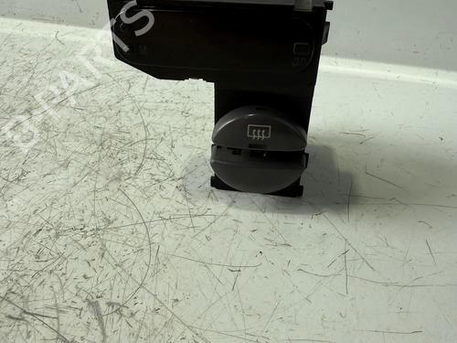 Used Display monitor Display monitor TOYOTA COROLLA (_E11_) [1995-2003] 35724750 35724750