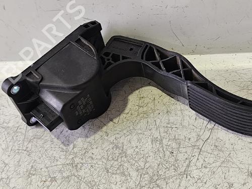 Pédale Pédale MERCEDES-BENZ SPRINTER 3,5-t Van (B906) 316 CDI (906.631, 906.633, 906.635, 906.637) (163 hp) 35952459 35952459