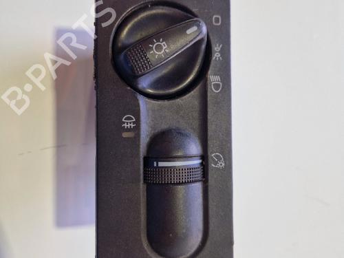 Used Headlight switch Headlight switch VW GOLF III (1H1) 1.9 D (64 hp) 36388734 36388734