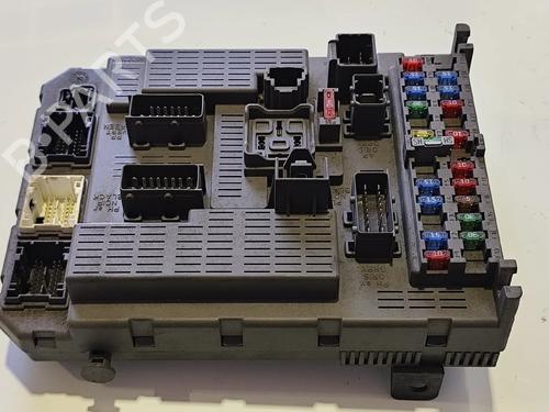 Used Fuse box Fuse box CITROËN C5 I Break (DE_) 2.2 HDi (DE4HXB, DE4HXE) (133 hp) 36388778 36388778