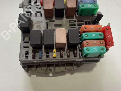Used Fuse box Fuse box 36860761 36860761