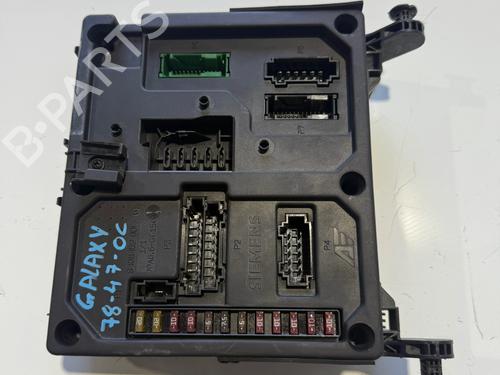 Used Fuse box Fuse box 37004527 37004527
