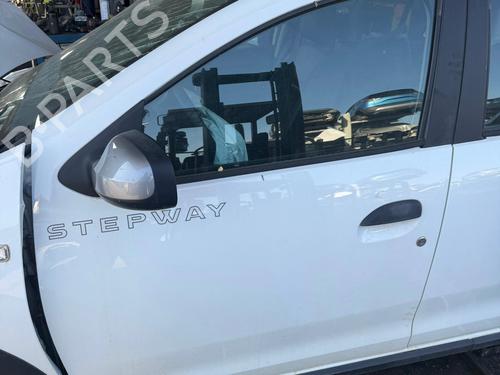 Used Left front door Left front door 37004535 37004535