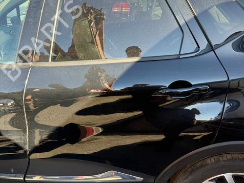 Used Left rear door Left rear door 37021530 37021530