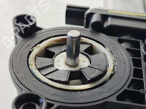 Right front window motor DACIA SANDERO II | BP37021553E20 - Image 3