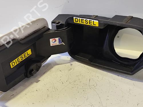 Used Fuel flap Fuel flap 37025887 37025887