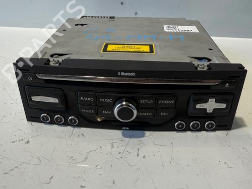 Used Radio Radio 37028620 37028620