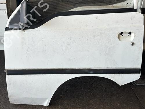 Used Left front door Left front door 37078403 37078403