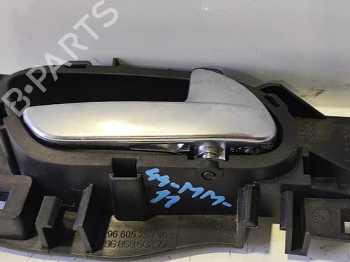 Used Front right interior door handle Front right interior door handle 37081318 37081318
