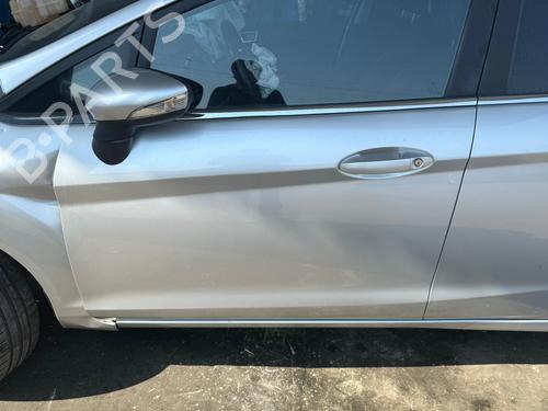 Used Left front door Left front door 37160169 37160169