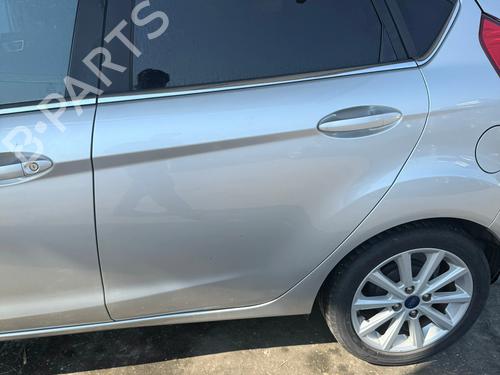 Used Left rear door Left rear door 37160170 37160170