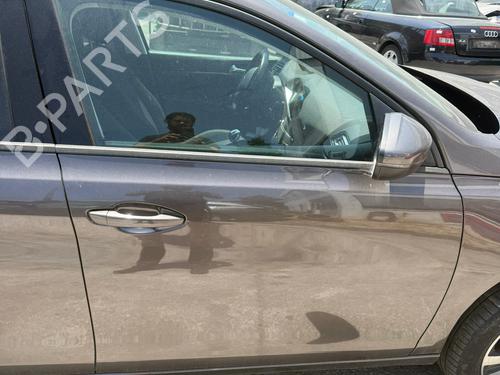 Used Right front door Right front door 37180642 37180642