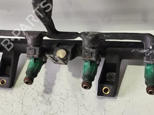Used Injection rail Injection rail 37272133 37272133