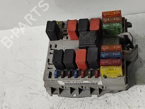 Sikringsdåse Sikringsdåse FIAT PUNTO (188_) 1.9 JTD (101 hp) 37517838 37517838