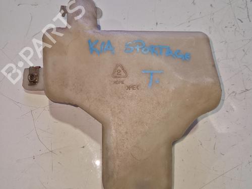 Used Windscreen washer tank Windscreen washer tank 37587335 37587335