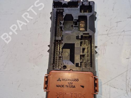 fuse-box-mitsubishi-space-star-mpv-dg_a-1998-1999-2000-2001-2002-2003-2004-37716647 main image