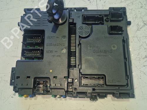 Used Fuse box Fuse box 38017236 38017236
