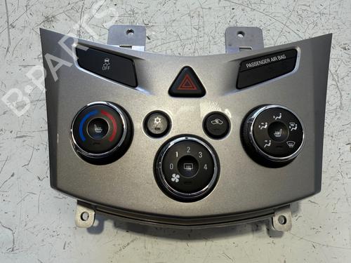 Used Climate control Climate control 38020233 38020233