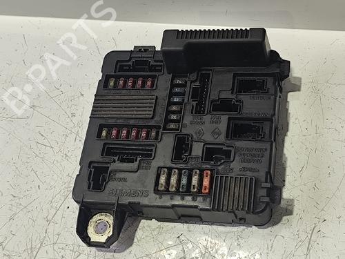 Used Fuse box Fuse box 38086824 38086824