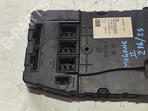 Used Fuse box Fuse box 38086835 38086835
