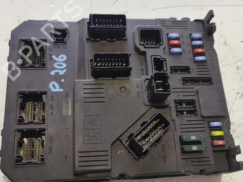 Used Fuse box Fuse box 38113397 38113397