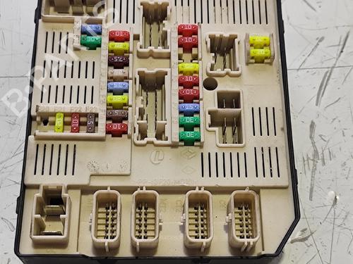 Fuse box RENAULT MEGANE III Hatchback (BZ0/1_, B3_) | BP38422952E1 - Image 4