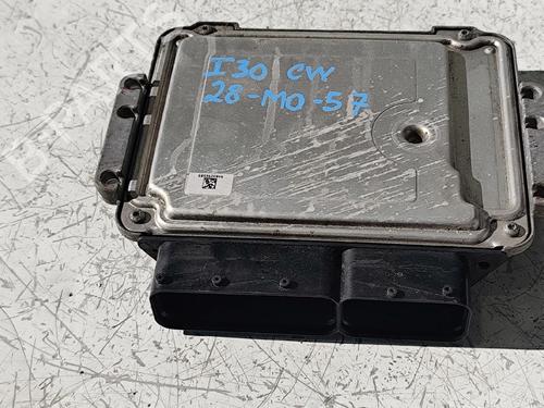 Engine control unit (ECU) HYUNDAI i30 Estate (FD) 1.6 CRDi | BP38750731M57 - Image 2