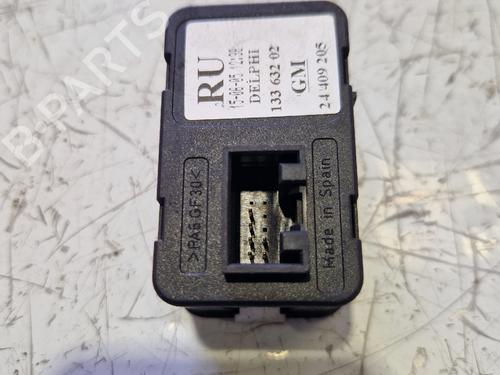 Left front window switch OPEL CORSA C (X01) 1.3 CDTI (F08, F68) | BP38758889I27 - Image 3