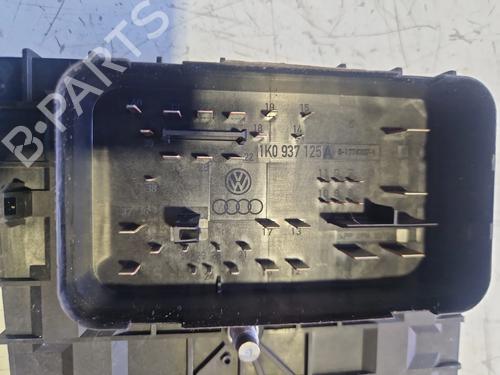 Fuse box SEAT LEON (1P1) 1.9 TDI | BP39449554E1 - Image 4