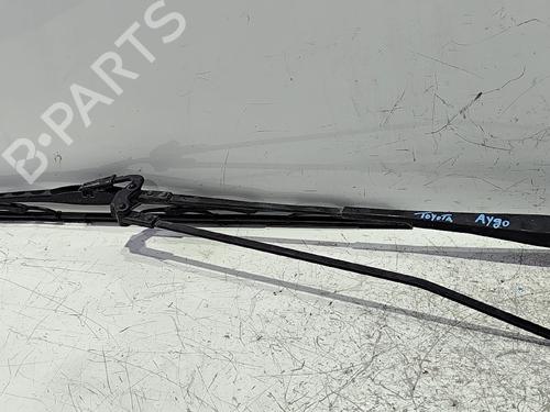 Used Front windshield wiper arm Front windshield wiper arm 39465686 39465686