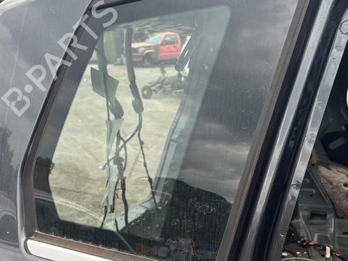 Used Rear right quarter glass Rear right quarter glass 39512579 39512579